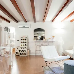 לינה וארוחת בוקר Moscova Luxury